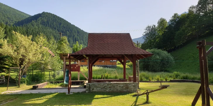 Pobyt v Zázrivskom dvore s polpenziou, privátnym mini wellness a výhľadom na Rozsutec