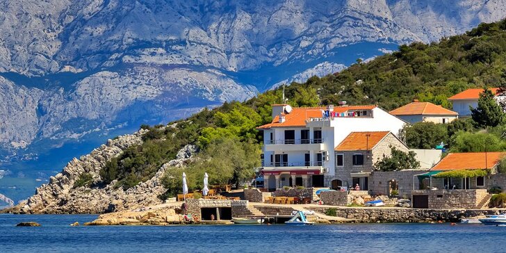 Dovolenka v Dalmácii: pobyt na chorvátskom ostrove Hvar pre páry a rodiny