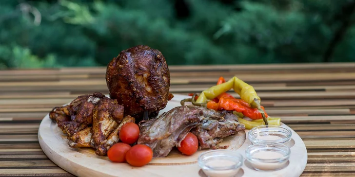 Grilované rebrá, krídelká či celé kombo v Bajovita Bistro