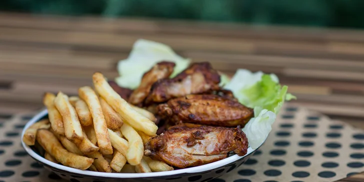 Grilované rebrá, krídelká či celé kombo v Bajovita Bistro