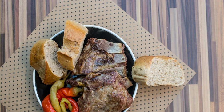 Grilované rebrá, krídelká či celé kombo v Bajovita Bistro