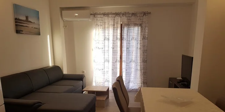 Slnečné Chorvátsko na 8 dní s polpenziou v luxusnej Ville Starigrad len 50 m od mora