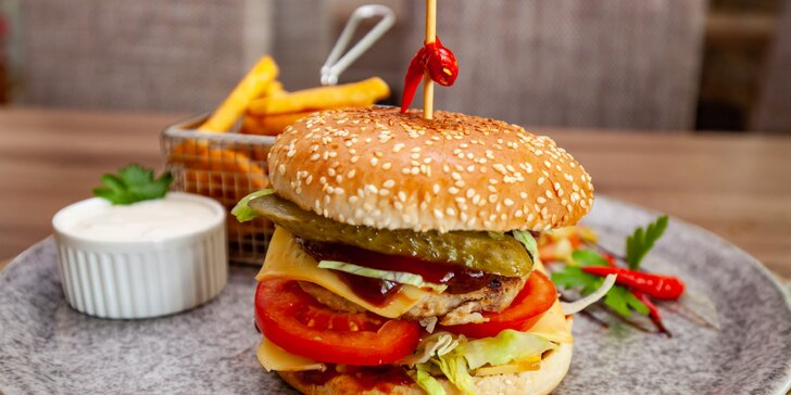 Burger alebo marinované rebierka - aj k vám domov!