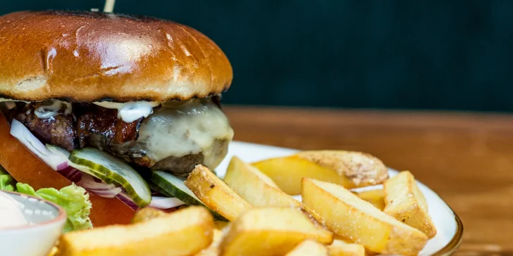 Irish burger s hranolčekmi alebo káva + nealko