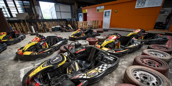 Adrenalínová jazda na motokárach vo Veľkom Šariši