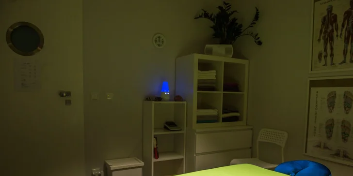 Klasická, Športová, Relaxačná masáž, alebo Reflexná masáž chodidiel, či Bankovanie v DIVABEAUTY