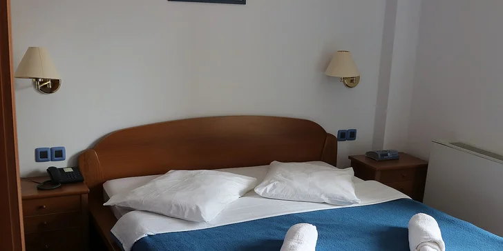 Pobyt v hoteli neďaleko Makarskej riviéry pre pár alebo rodinu: raňajky a bazén