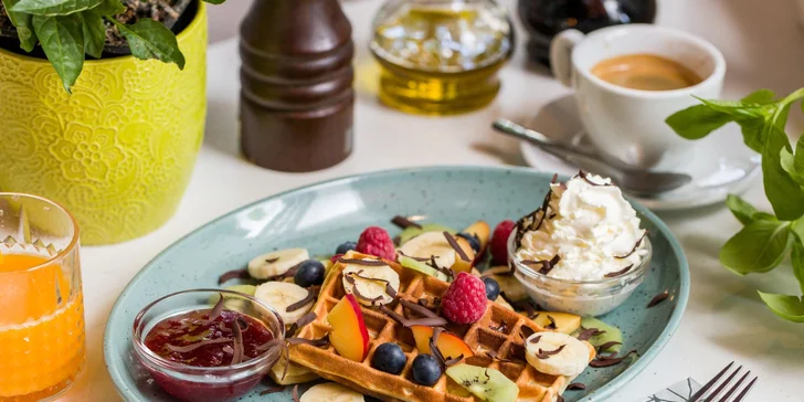Voucher v hodnote 15 € na raňajkové menu – slané aj sladké