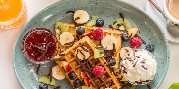 Voucher v hodnote 15 € na raňajkové menu – slané aj sladké