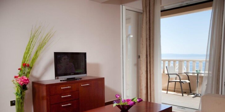 Dovolenka v letovisku Makarská: pobyt pri mori v apartmáne s balkónom