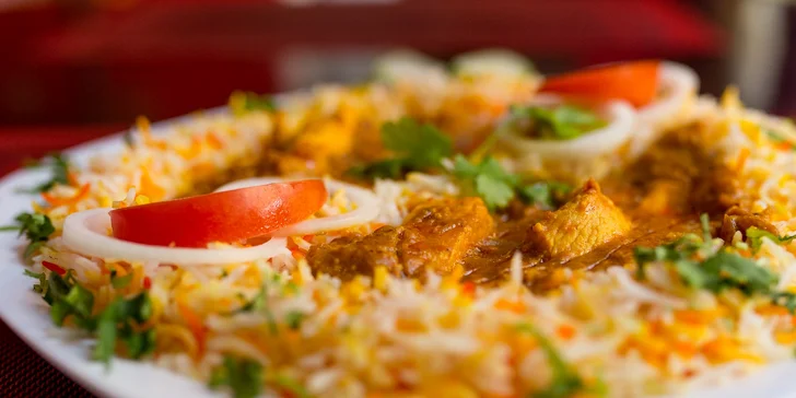 Chicken Curry s Basmati ryžou v centre Košíc - indickí kuchári aj obsluha
