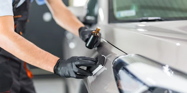 Aplikácia nano keramickej ochrany na lak vozidla
