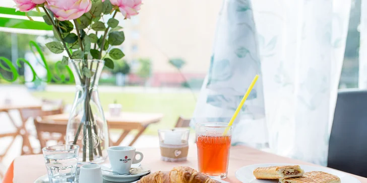 Lahodné panini alebo croissant aj s možnosťou take away