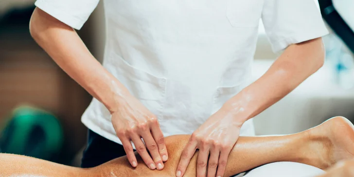 Klasická, Športová, Relaxačná masáž, alebo Reflexná masáž chodidiel, či Bankovanie v DIVABEAUTY