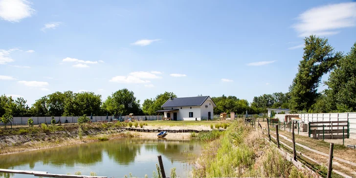 RODINNÝ VČELÍ MAJER: prehliadka majera aj jazda na poníkovi