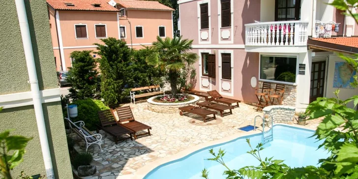 Dovolenka na Istrii až pre 5 osôb: izba či apartmán, bazén a 350 m na pláž