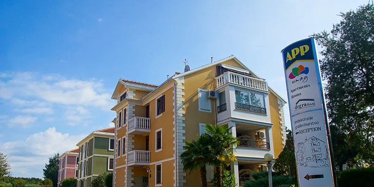 Dovolenka na Istrii až pre 5 osôb: izba či apartmán, bazén a 350 m na pláž