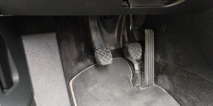 Dôkladné čistenie interiéru automobilov