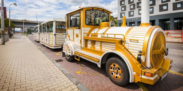 Vyhliadková jazda po Bratislave bielo-zlatým vláčikom Golden Express