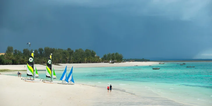 Exotický 4*+ rezort na Zanzibare: 6-12 nocí, all inclusive, sladkovodný bazén