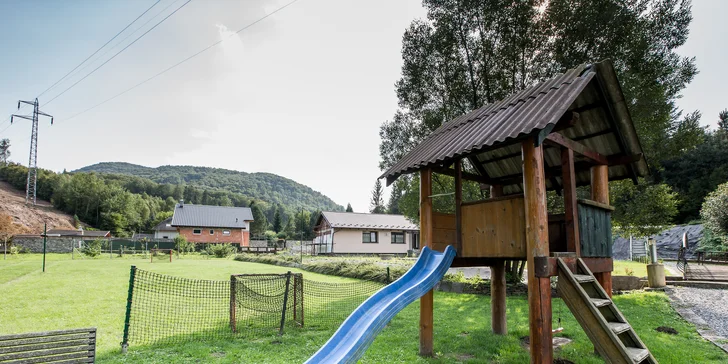 Tradičné špeciality z domácej bryndze alebo grilované rebierka
