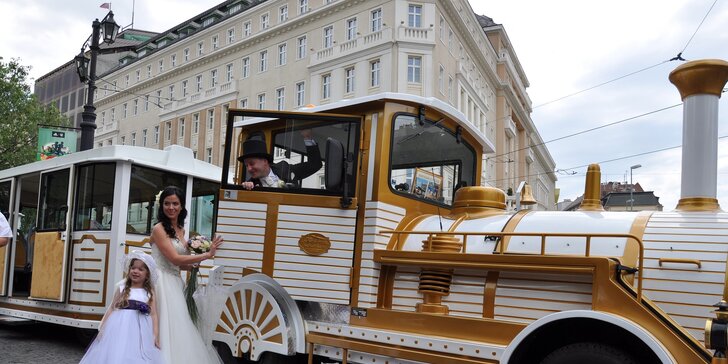 Vyhliadková jazda po Bratislave bielo-zlatým vláčikom Golden Express