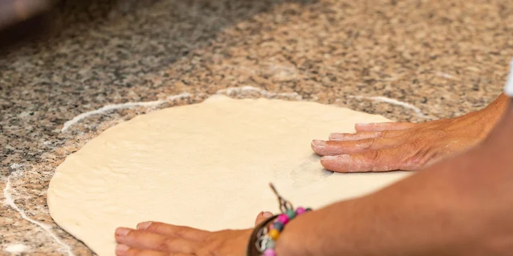 Pizza podľa výberu - donáška a osobný odber v Petržalke