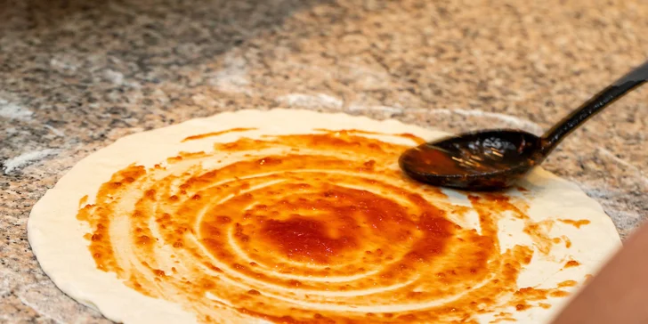 Pizza podľa výberu - donáška a osobný odber v Petržalke