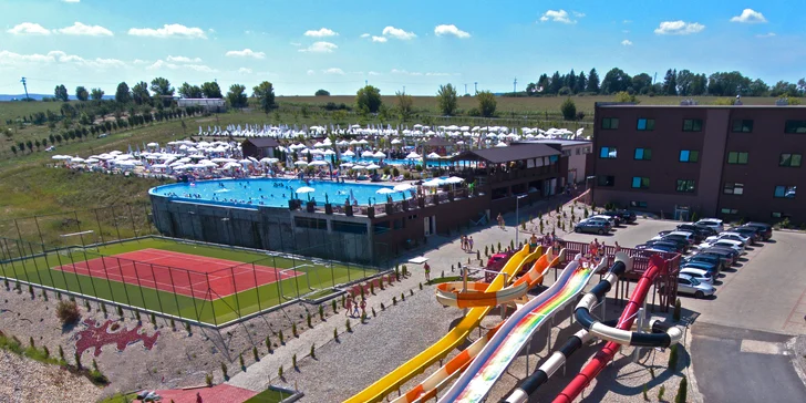 Dovolenka s nádychom exotiky: wellness, polpenzia aj vstupy na morské kúpalisko s toboganmi