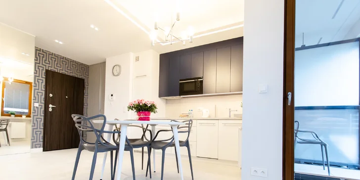 Návšteva hlavného mesta Poľska: pobyt v modernom apartmáne pre 2–4 osoby