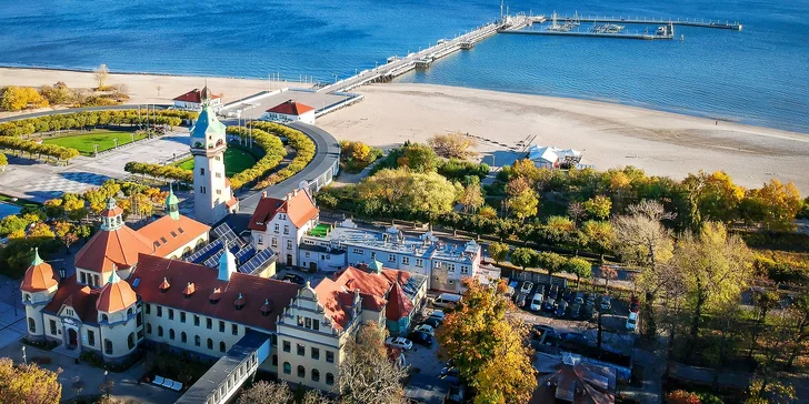 Prímorské kúpele v Poľsku: dovolenka pri Baltskom mori s polpenziou a vstupom do aquaparku