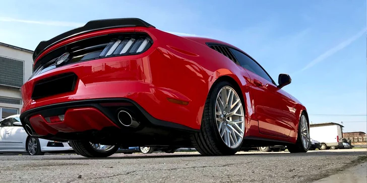 Zaži jazdu snov vo Ford Mustang 5.0 GT MM Racing