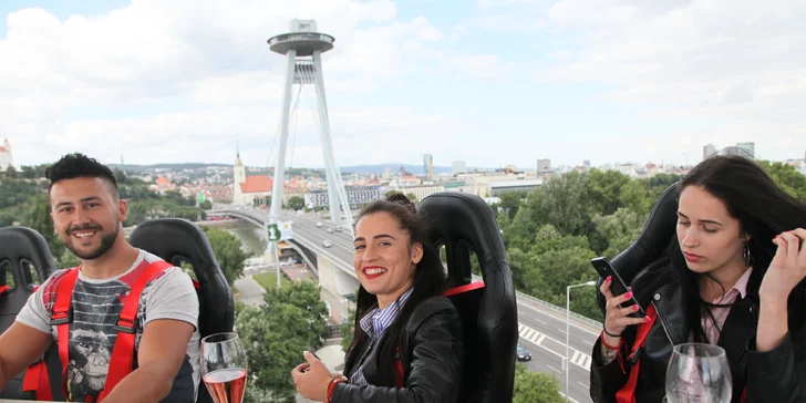Jedinečný zážitok: drink v oblakoch v Lietajúcej reštaurácii!