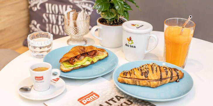 Kvalitná káva či fresh nápoj s plneným croissantom v Cafés PONT