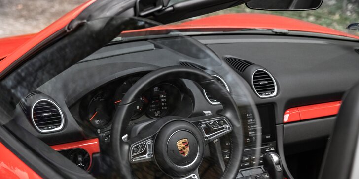 Jazda v kabriolete Porsche 718: skroťte jeho 380 koní!