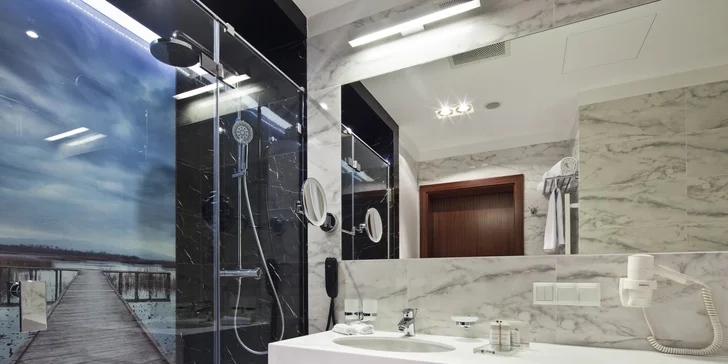 Aktívny pobyt v Poľsku: 5* hotel priamo na jazere, neobmedzený wellness a polpenzia