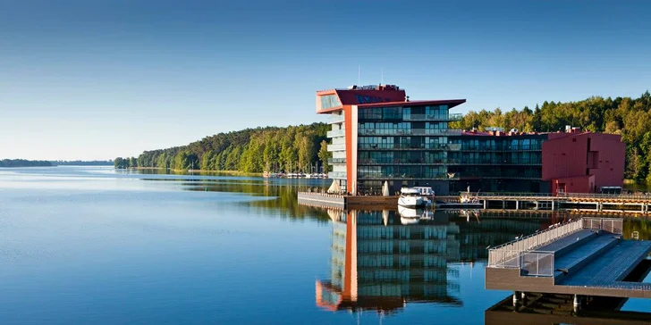 Aktívny pobyt v Poľsku: 5* hotel priamo na jazere, neobmedzený wellness a polpenzia