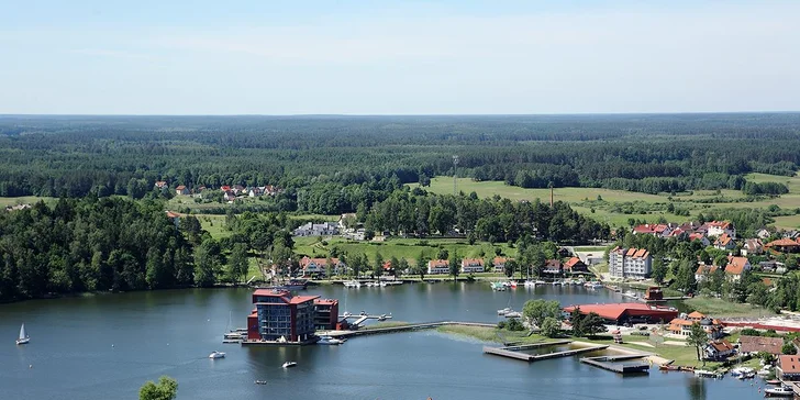Aktívny pobyt v Poľsku: 5* hotel priamo na jazere, neobmedzený wellness a polpenzia