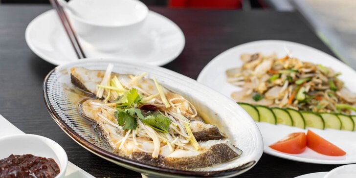 Tradičná čínska špecialita - luxusná treska s prílohou „Nian gao“