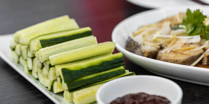 Tradičná čínska špecialita - luxusná treska s prílohou „Nian gao“
