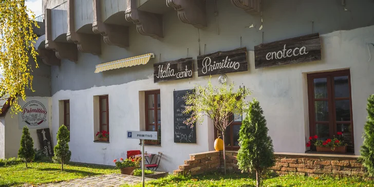 Chrumkavé panini či čerstvé šaláty v Primitivo