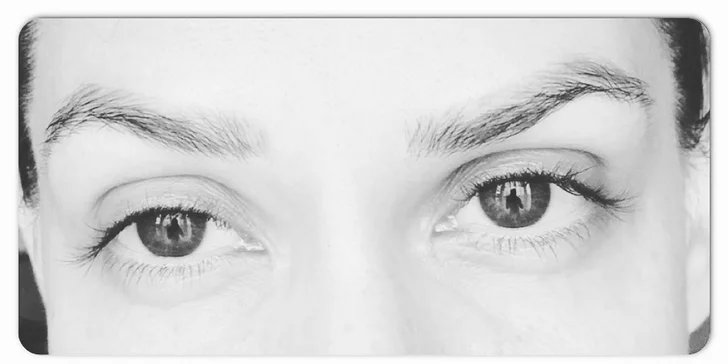 Lash lifting alebo farbenie obočia hennou