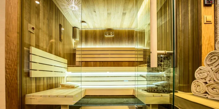 Pobyt v luxusnom hoteli v centre Budapešti: raňajky a neobmezene sauna a vírivka