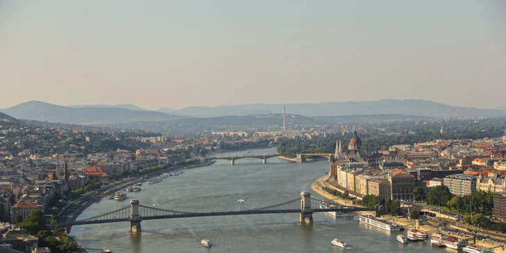 Pobyt v luxusnom hoteli v centre Budapešti: raňajky a neobmezene sauna a vírivka