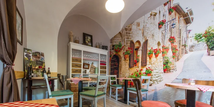Chrumkavé panini či čerstvé šaláty v Primitivo
