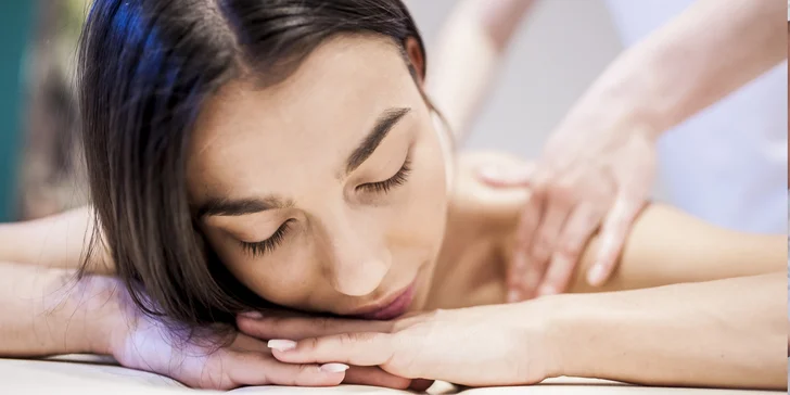 Relaxačná, športová masáž, mäkké techniky alebo masáž vo dvojici v salóne Amina