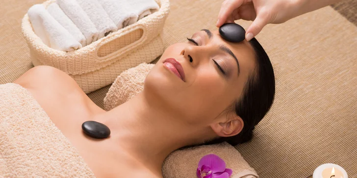 Lash lifting či relaxačná masáž tváre s lávovými kameňmi a čistením