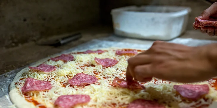 Až 1-kilová pizza na tradičný taliansky spôsob