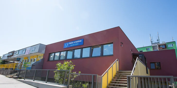 Dentálna hygiena alebo bielenie zubov najnovším systémom Philips ZOOM