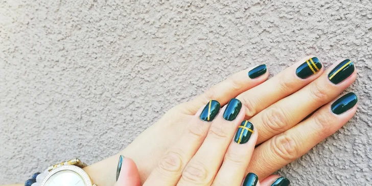 Dokonalá japonská manikúra či CND Shellac v salóne IRIS